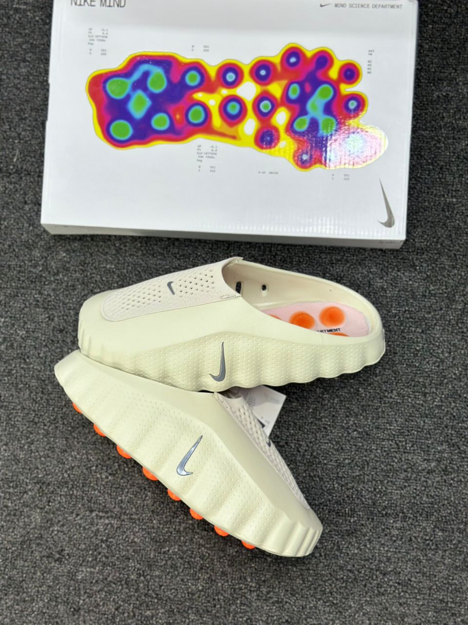 NIKE MIND 02