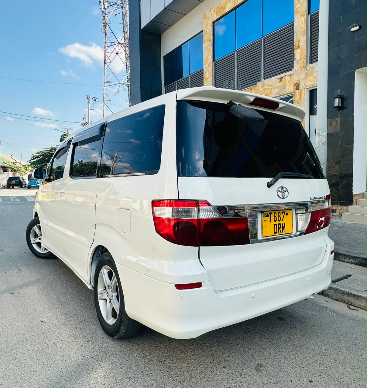 Toyota alphard